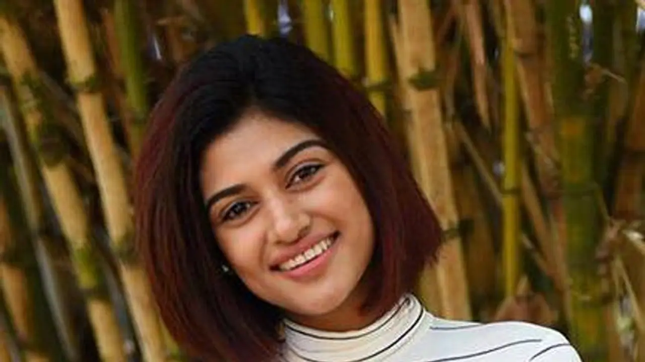 கொரோனா வைரஸ் பீதியால் ஓவியாவுக்கு வந்த அக்கறை... கடுப்பேற்றிய ரசிகரை காண்டாக்கி பதிலடி..! கொரோனா வைரஸ் பீதியால் ஓவியாவுக்கு வந்த அக்கறை... கடுப்பேற்றிய ரசிகரை காண்டாக்கி பதிலடி..!