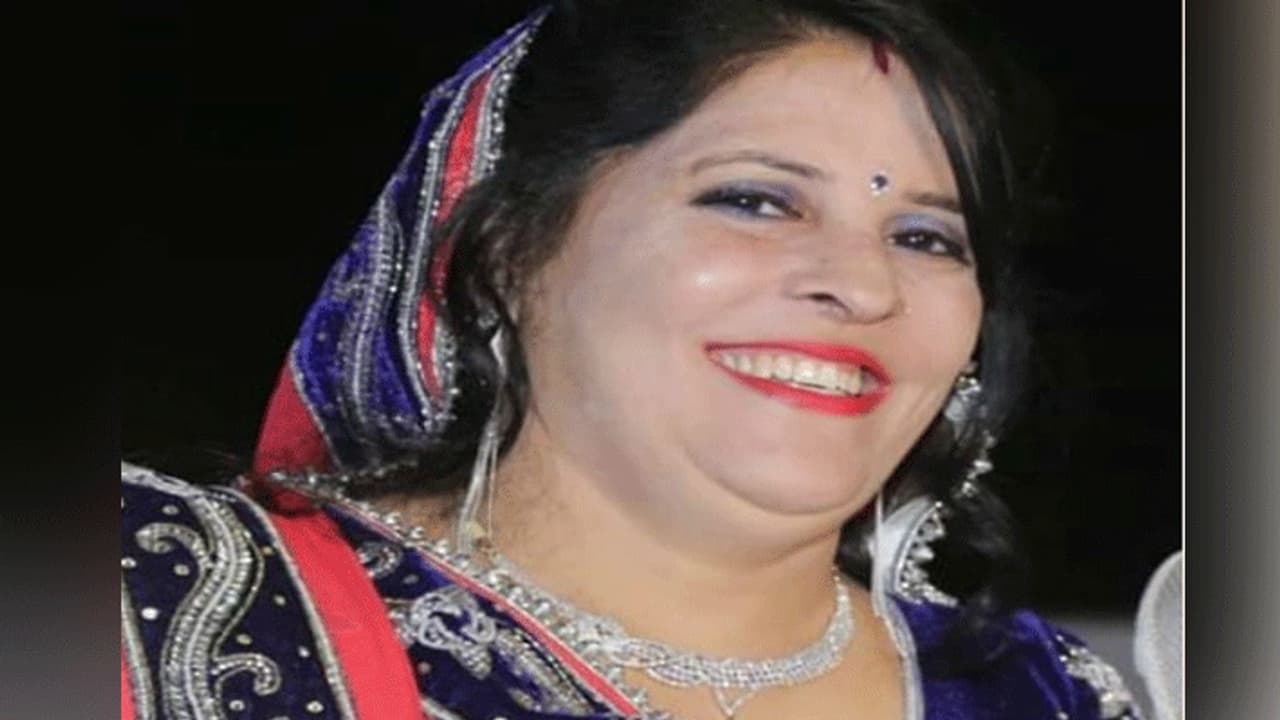 बेटे की शादी में हल्दी लगाकर गीत गाकर गई मां, लेकिन कुछ देर बाद ही छाती पीट पीटकर रोने लगा दूल्हा बेटे की शादी में हल्दी लगाकर गीत गाकर गई मां, लेकिन कुछ देर बाद ही छाती पीट पीटकर रोने लगा दूल्हा