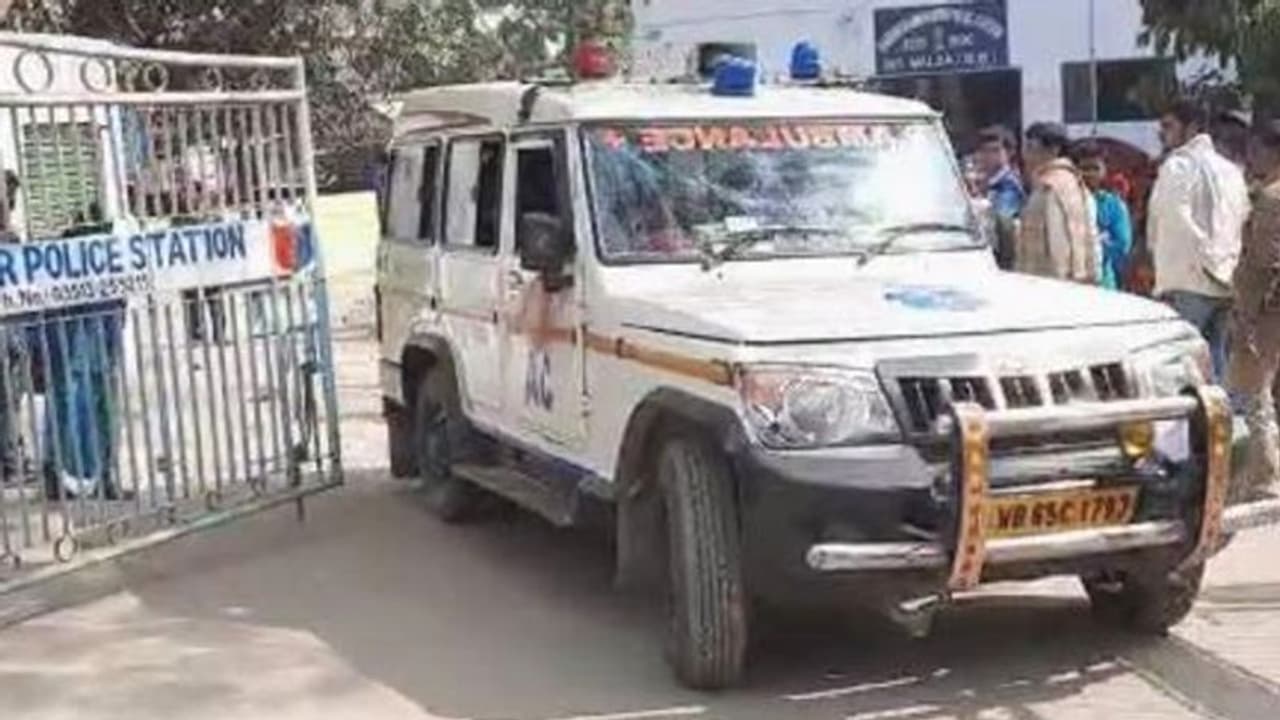 বিয়েতে রাজি নয় তৃণমূল নেতার ছেলে, অভিমানে আত্মঘাতী দশম শ্রেণির ছাত্রী