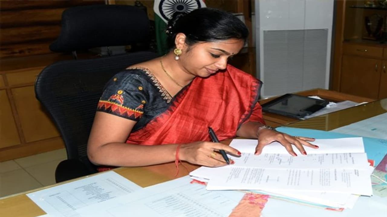 హైదరాబాద్ కలెక్టర్ గా శ్వేతా మహంతి