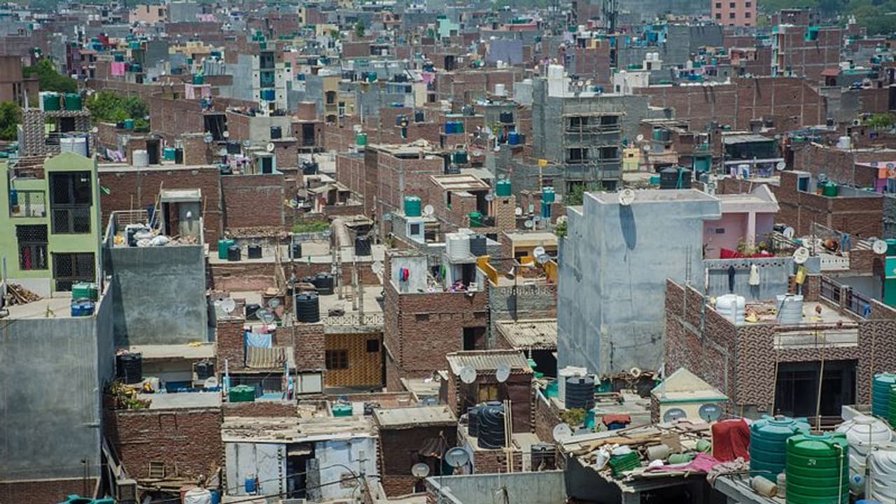 പാര്പ്പിടാവകാശ നിയമം: ദില്ലിയില് ബിജെപി എഎപി പോര്, ആശങ്ക മാറാതെ കോളനി നിവാസികള് പാര്പ്പിടാവകാശ നിയമം: ദില്ലിയില് ബിജെപി എഎപി പോര്, ആശങ്ക മാറാതെ കോളനി നിവാസികള്