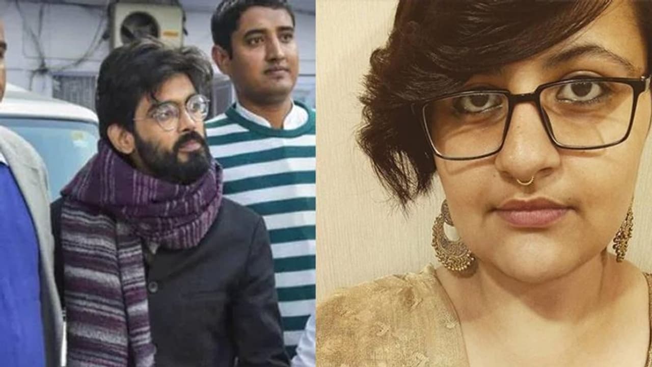 शरजील तेरे सपनों को...नारे लगाने वाली चूड़ावाल, उर्वशी समेत 50 के खिलाफ देशद्रोह का केस दर्ज शरजील तेरे सपनों को...नारे लगाने वाली चूड़ावाल, उर्वशी समेत 50 के खिलाफ देशद्रोह का केस दर्ज