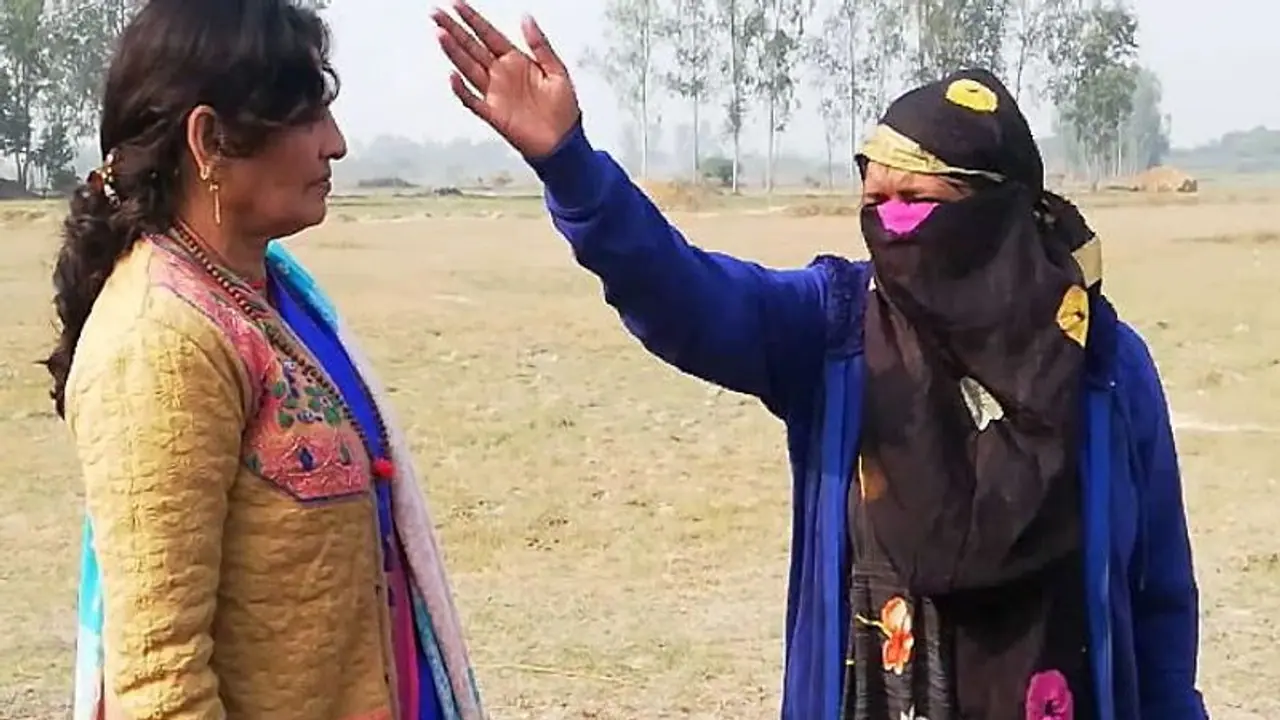 उन्नाव में जिंदा जलाई गई गैंगरेप विक्टिम की बहन ने की आत्महत्या की कोशिश, पिता बोले सब वादे खोखले निकले उन्नाव में जिंदा जलाई गई गैंगरेप विक्टिम की बहन ने की आत्महत्या की कोशिश, पिता बोले सब वादे खोखले निकले