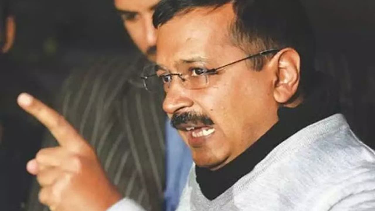 केजरीवाल ने कहा, दिल्ली के मुद्दों पर भाजपा कर ले बहस, मनोज तिवारी ने कहा, तैयार हैं, वक्त और जगह तय कर लें केजरीवाल ने कहा, दिल्ली के मुद्दों पर भाजपा कर ले बहस, मनोज तिवारी ने कहा, तैयार हैं, वक्त और जगह तय कर लें