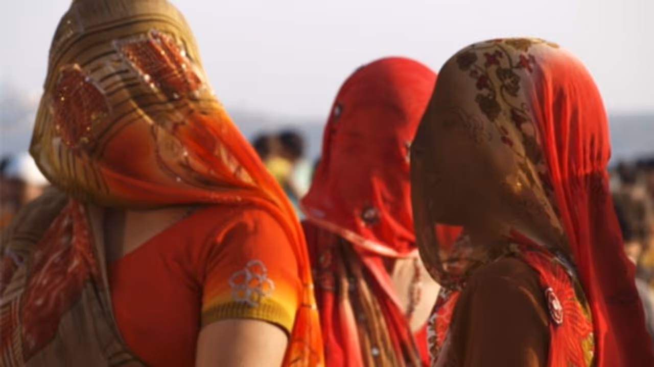 ಹೈಟೆಕ್ ವೇಶ್ಯಾವಾಟಿಕೆ : ಸಿಕ್ಕಿಬಿದ್ದರು ನಾಲ್ವರ ಹೈಟೆಕ್ ವೇಶ್ಯಾವಾಟಿಕೆ : ಸಿಕ್ಕಿಬಿದ್ದರು ನಾಲ್ವರ