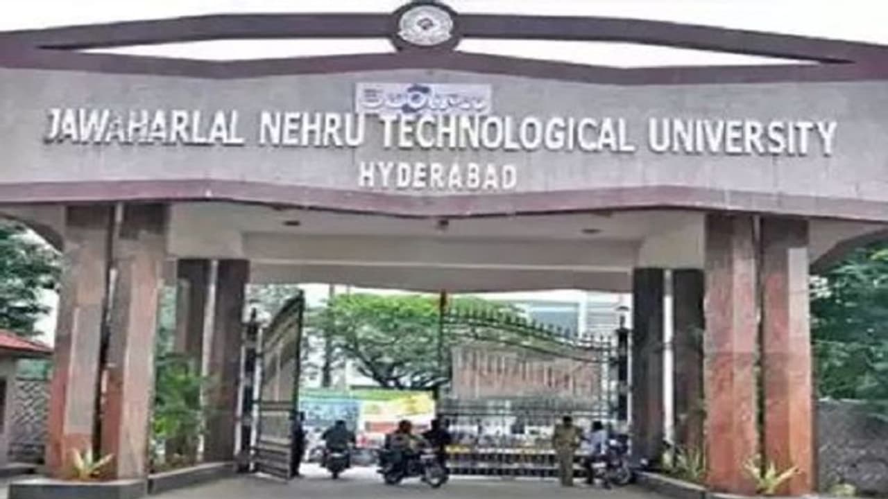 బీటెక్, ఎంఫార్మసీలో కొత్త కోర్సులు...జేఎన్టీయూ ఆమోదం... బీటెక్, ఎంఫార్మసీలో కొత్త కోర్సులు...జేఎన్టీయూ ఆమోదం...