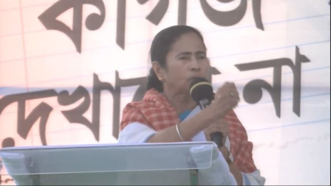 'গুলি নয়, বুলি চলবে'. বনগাঁ রানাঘাটের সভায় বিজেপি কে তীব্র আক্রমণ