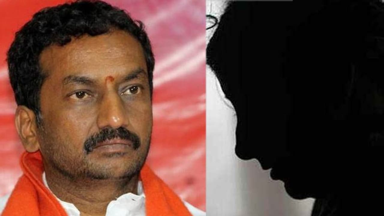 హీరో రవితేజ తమ్ముడికి బ్లూఫిలింస్ సప్లై చేసేది రఘునందనరావే: రాధారమణి