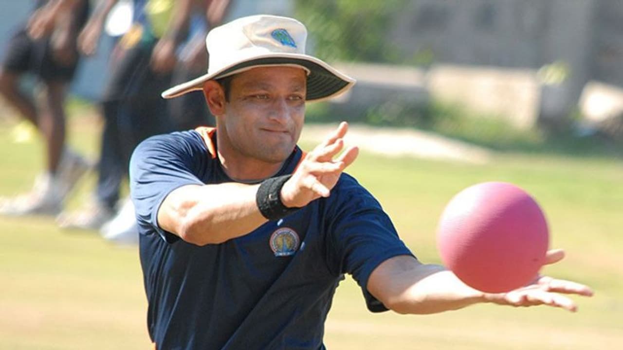 കനിത്കര് ഇന്ത്യന് വനിതാ ടീമിന്റെ ബാറ്റിംഗ് കോച്ച്; രമേഷ് പവാര് ഇനി ലക്ഷ്മണിന് കീഴില് കനിത്കര് ഇന്ത്യന് വനിതാ ടീമിന്റെ ബാറ്റിംഗ് കോച്ച്; രമേഷ് പവാര് ഇനി ലക്ഷ്മണിന് കീഴില്