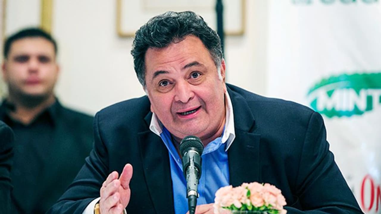 'তারিখ পে তারিখ' এ ক্ষিপ্ত ঋষি কাপুর, দোষীদের ফাঁসি নিয়ে নেট দুনিয়ায় সরব অভিনেতা 'তারিখ পে তারিখ' এ ক্ষিপ্ত ঋষি কাপুর, দোষীদের ফাঁসি নিয়ে নেট দুনিয়ায় সরব অভিনেতা