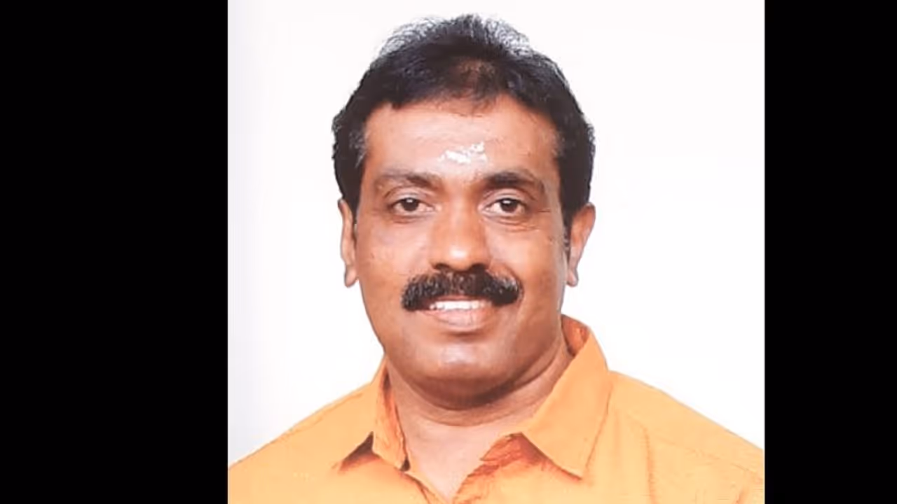 ആലപ്പുഴയിൽ സ്വകാര്യ ലാബ് ജീവനക്കാരന്റെ മൃതദേഹം കത്തികരിഞ്ഞ നിലയിൽ കണ്ടെത്തി