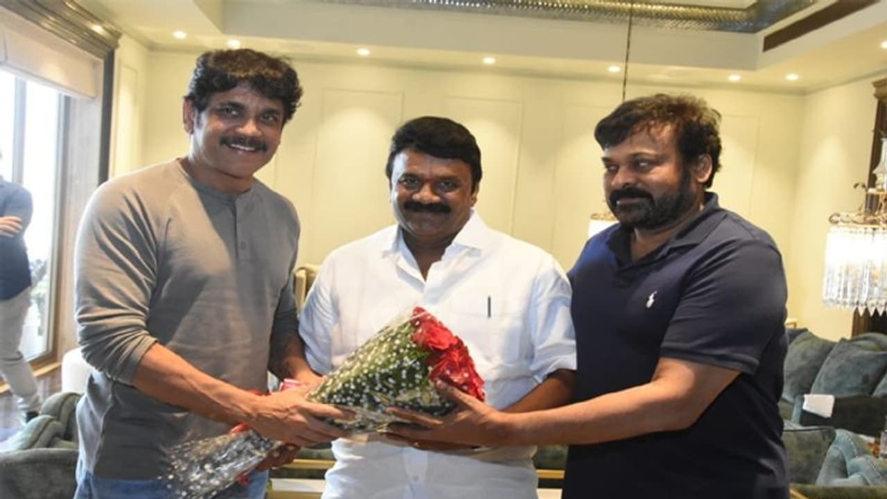 టాలీవుడ్ లో బిగ్ ఇష్యూ.. చిరంజీవి, నాగార్జునతో తలసాని భేటీ! టాలీవుడ్ లో బిగ్ ఇష్యూ.. చిరంజీవి, నాగార్జునతో తలసాని భేటీ!