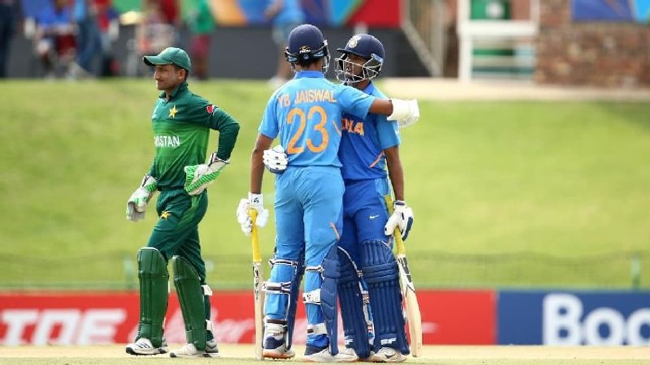 ম্লান 'কাশ্মীর বনেগা পাকিস্তান' স্লোগান, ১০ উইকেটে জয় ছিনিয়ে বিশ্বকাপের দোরগোড়ায় ভারত