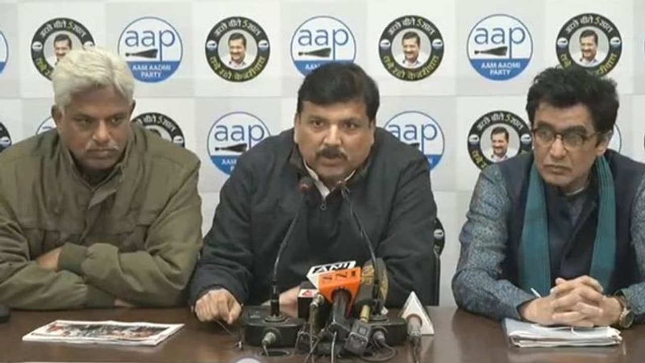 शाहीनबाग गोलीकांड से जुड़ा आप का नाम, संजय सिंह ने प्रेस कॉन्फ्रेंस कर भाजपा पर लगाए गंभीर आरोप शाहीनबाग गोलीकांड से जुड़ा आप का नाम, संजय सिंह ने प्रेस कॉन्फ्रेंस कर भाजपा पर लगाए गंभीर आरोप