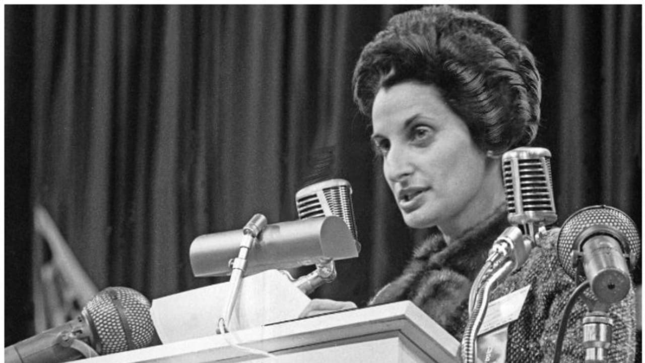 ഹിറ്റ്‍ലറിന്‍റെ പ്രസംഗം കേട്ടു, അതോടെ തീരുമാനിച്ചു തനിക്ക് മനഃശാസ്ത്രജ്ഞ ആയാല്‍ മതി, റീവ ഗിർസ്റ്റീന്‍റെ ജീവിതം