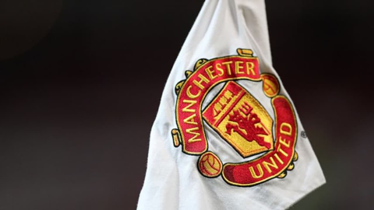 മാഞ്ചസ്റ്റര് യുണൈറ്റഡ് വില്പനയ്ക്ക്; പ്രതാപം ക്ഷയിച്ച ക്ലബിനെ കോടികളെറിഞ്ഞ് ആര് വാങ്ങും? മാഞ്ചസ്റ്റര് യുണൈറ്റഡ് വില്പനയ്ക്ക്; പ്രതാപം ക്ഷയിച്ച ക്ലബിനെ കോടികളെറിഞ്ഞ് ആര് വാങ്ങും?