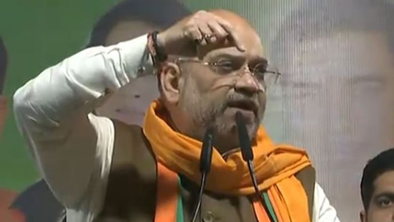 ദില്ലിയിലെ പരാജയത്തിന് കാരണം വിദ്വേഷപ്രസംഗമെന്ന് അമിത് ഷാ; അപ്പോള് അദ്ദേഹം മുമ്പ് നടത്തിയ പരാമർശങ്ങളോ? ദില്ലിയിലെ പരാജയത്തിന് കാരണം വിദ്വേഷപ്രസംഗമെന്ന് അമിത് ഷാ; അപ്പോള് അദ്ദേഹം മുമ്പ് നടത്തിയ പരാമർശങ്ങളോ?