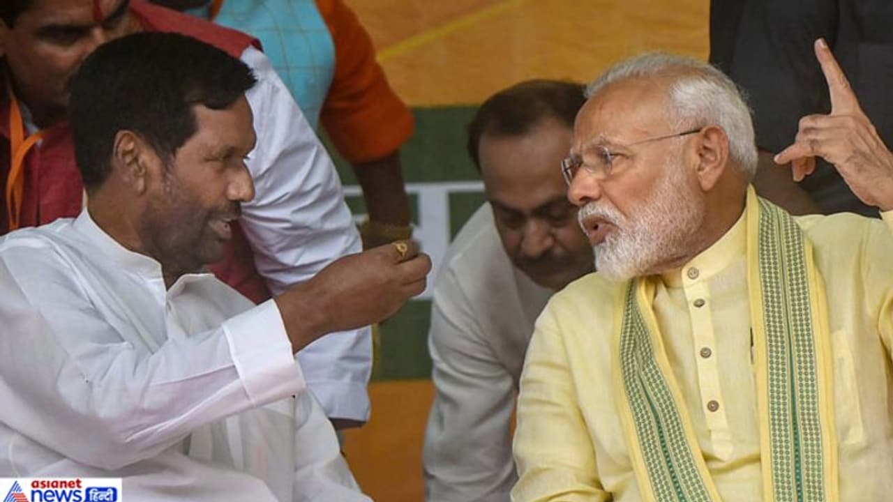 क्या शाहीन बाग में प्रदर्शन खत्म कराने के लिए सरकार ने इस मंत्री को सौंपी मध्यस्थता की जिम्मेदारी क्या शाहीन बाग में प्रदर्शन खत्म कराने के लिए सरकार ने इस मंत्री को सौंपी मध्यस्थता की जिम्मेदारी