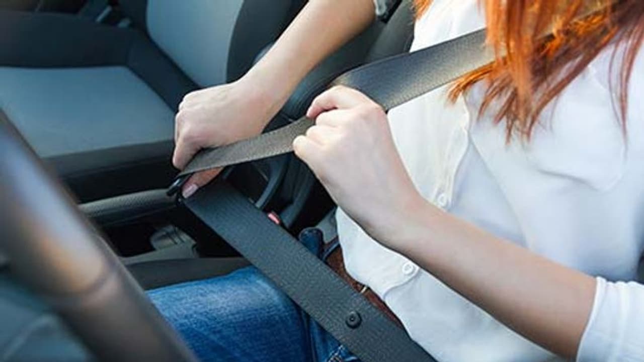 ಮಿಸ್ತ್ರಿ ಬಲಿಪಡೆದ ಕಾರಿನದ್ದು ಡೇಂಜರ್ ಇತಿಹಾಸ: ಯಾವ ದೇಶದಲ್ಲಿ ಹೇಗಿದೆ ಸೀಟ್ ಬೆಲ್ಟ್ ನಿಯಮ? ಮಿಸ್ತ್ರಿ ಬಲಿಪಡೆದ ಕಾರಿನದ್ದು ಡೇಂಜರ್ ಇತಿಹಾಸ: ಯಾವ ದೇಶದಲ್ಲಿ ಹೇಗಿದೆ ಸೀಟ್ ಬೆಲ್ಟ್ ನಿಯಮ?