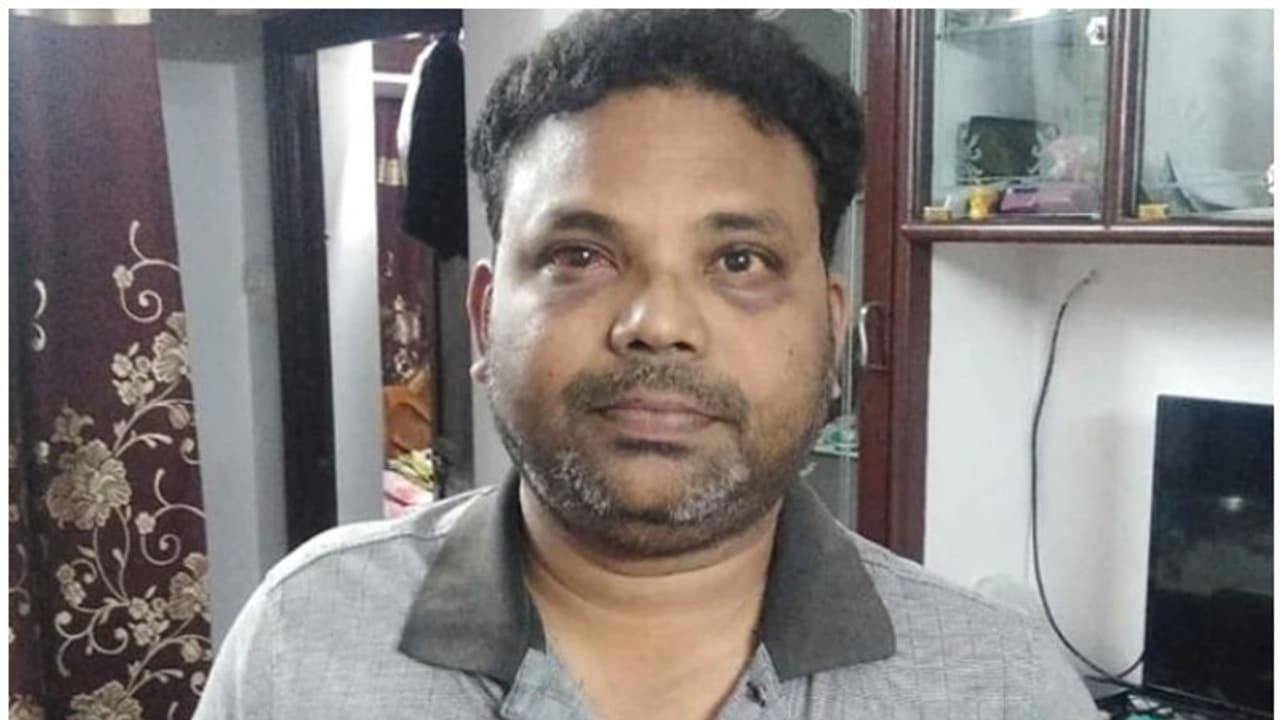 ആന്ധ്രാപ്രദേശിൽ ഡോക്ടറെ കൈയേറ്റം ചെയ്തു; പിന്നിൽ ജഗൻമോഹൻ റെഡ്ഡിയുടെ പാർട്ടിപ്രവർത്തകരെന്ന് ആരോപണം ആന്ധ്രാപ്രദേശിൽ ഡോക്ടറെ കൈയേറ്റം ചെയ്തു; പിന്നിൽ ജഗൻമോഹൻ റെഡ്ഡിയുടെ പാർട്ടിപ്രവർത്തകരെന്ന് ആരോപണം