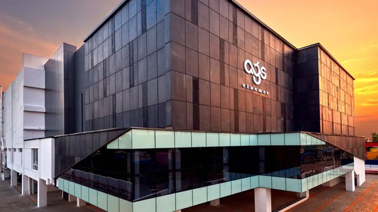 அர்ச்சனா கல்பாத்தியை சிக்கலில் மாட்டிவிட்ட விஜய் ரசிகர்கள்... ஏ.ஜி.எஸ். அலுவலகத்தை சுற்றி வளைத்த வருமான வரித்துறை அதிகாரிகள்...!