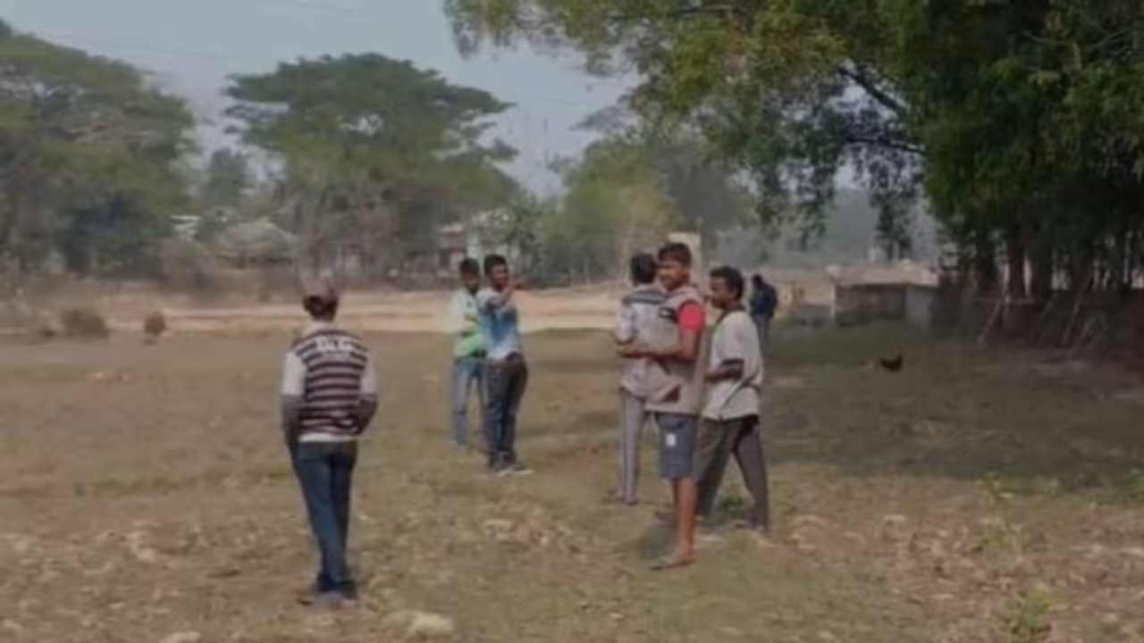 প্রতিবন্ধী নাবালিকাকে ধর্ষণ করে খুনের অভিযোগ, তদন্তে খড়গপুর থানার পুলিশ প্রতিবন্ধী নাবালিকাকে ধর্ষণ করে খুনের অভিযোগ, তদন্তে খড়গপুর থানার পুলিশ