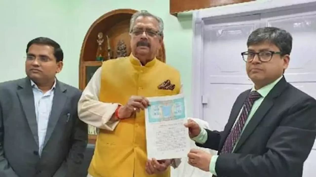 ये होंगे राम मंदिर ट्रस्ट के 15 सदस्य, हिंदू पक्ष के वकील रहे पाराशरण बन सकते हैं चेयरमैन ये होंगे राम मंदिर ट्रस्ट के 15 सदस्य, हिंदू पक्ष के वकील रहे पाराशरण बन सकते हैं चेयरमैन