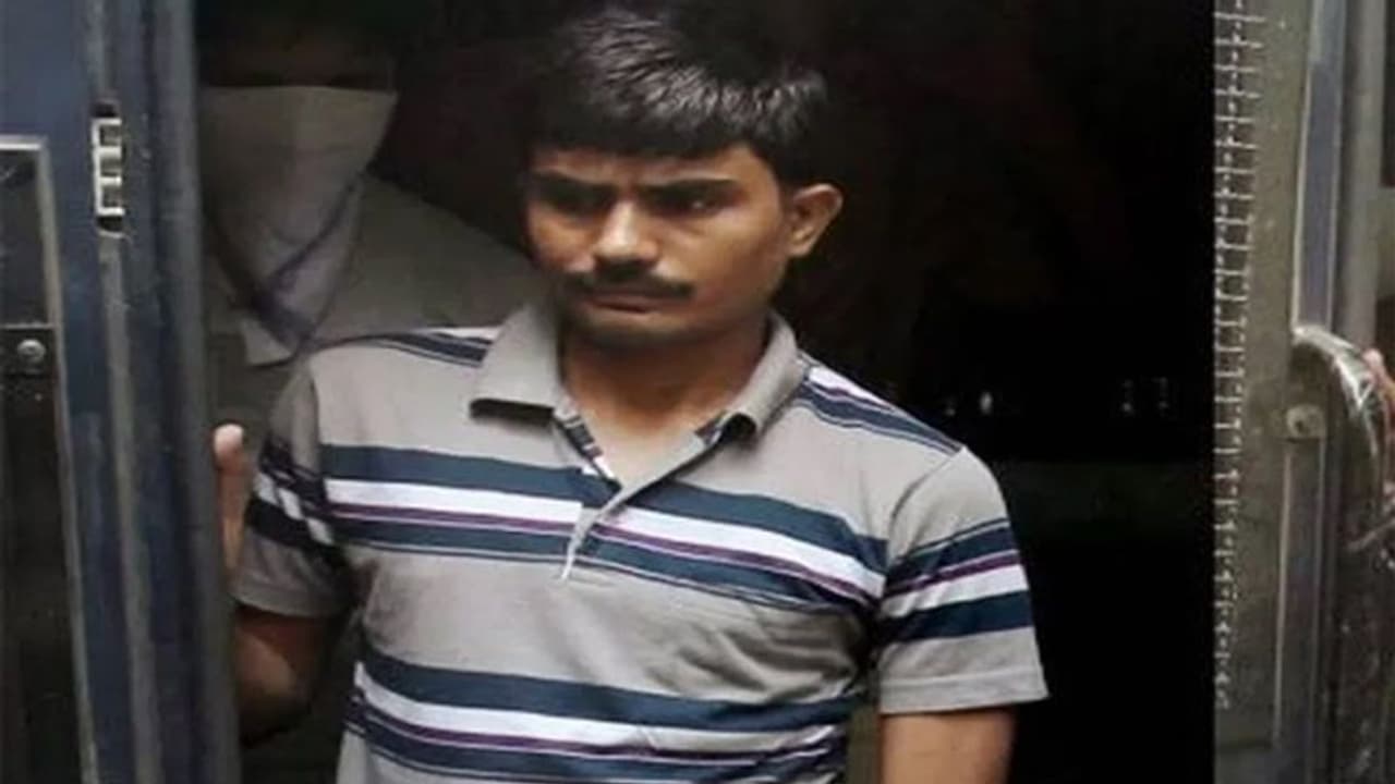 রইল বাকি এক, আরও একবার নির্ভয়াকাণ্ডে প্রাণভিক্ষার আবেদন খারিজ করলেন রাষ্ট্রপতি রইল বাকি এক, আরও একবার নির্ভয়াকাণ্ডে প্রাণভিক্ষার আবেদন খারিজ করলেন রাষ্ট্রপতি