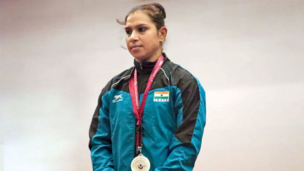 राखी ने 210 kg वजन उठाकर स्वर्ण पदक किया अपने नाम, दूसरे स्थान पर रही चंडीगढ़ की ये खिलाड़ी राखी ने 210 kg वजन उठाकर स्वर्ण पदक किया अपने नाम, दूसरे स्थान पर रही चंडीगढ़ की ये खिलाड़ी
