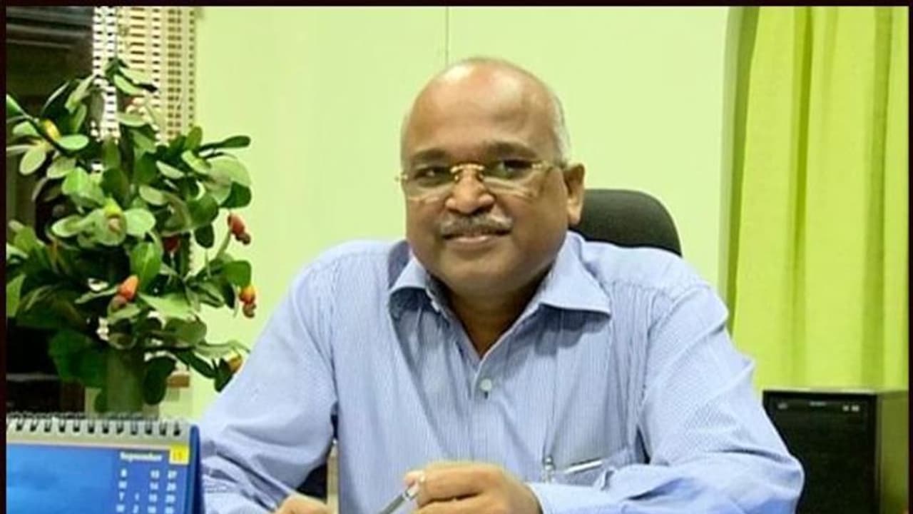 കെഎ രതീഷ് ശമ്പളമായി ആവശ്യപ്പെട്ടത് മൂന്നര ലക്ഷം രൂപ; കത്ത് സർക്കാരിലേക്ക് ശുപാർശ ചെയ്തെന്ന് ശോഭനാ ജോർജ് കെഎ രതീഷ് ശമ്പളമായി ആവശ്യപ്പെട്ടത് മൂന്നര ലക്ഷം രൂപ; കത്ത് സർക്കാരിലേക്ക് ശുപാർശ ചെയ്തെന്ന് ശോഭനാ ജോർജ്