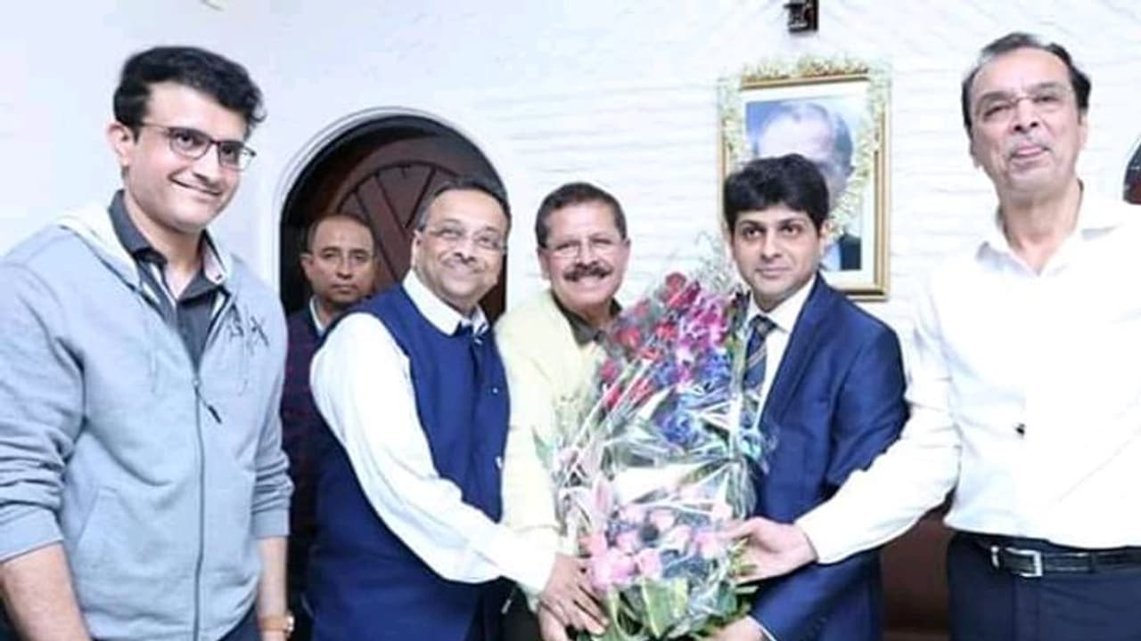 করোনা লড়াইয়ে মমতার পাশে অভিষেক ডালমিয়া, ৩০ লক্ষ টাকা দানের প্রতিশ্রুতি