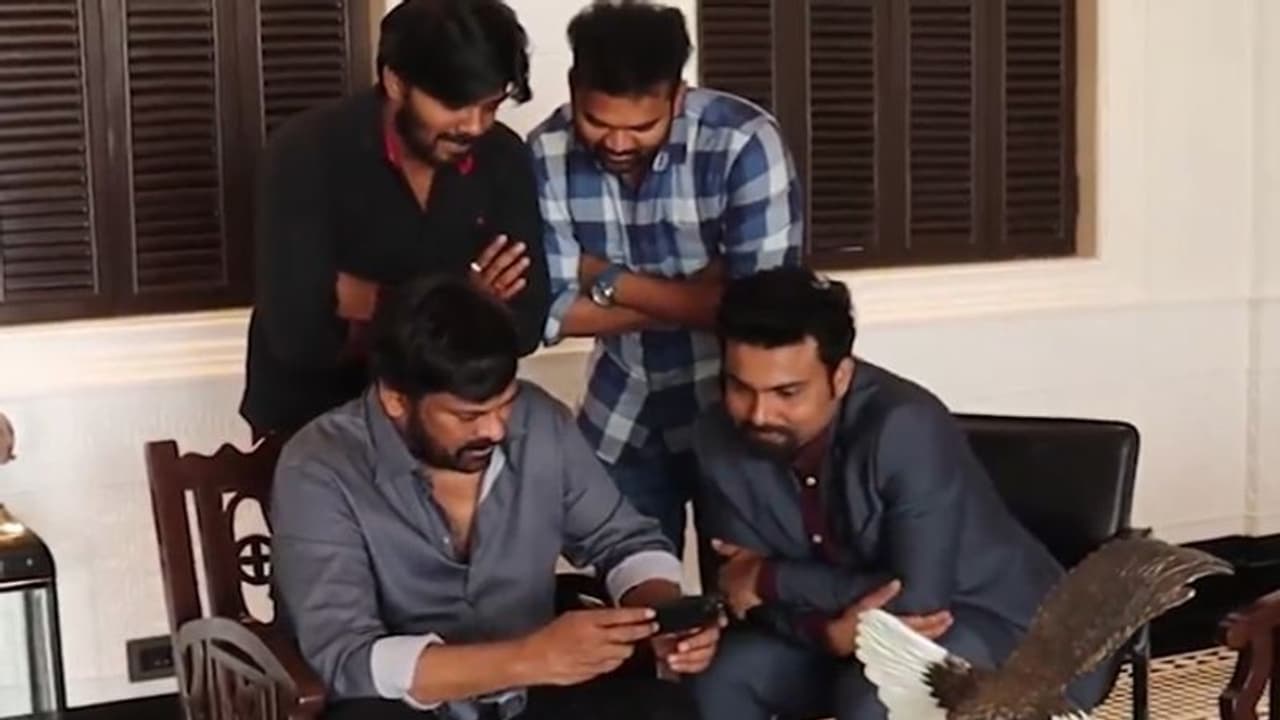 మెగాస్టార్ దగ్గర 3 మంకీస్ అతి విధేయత.. వీడియో చూశారా! మెగాస్టార్ దగ్గర 3 మంకీస్ అతి విధేయత.. వీడియో చూశారా!