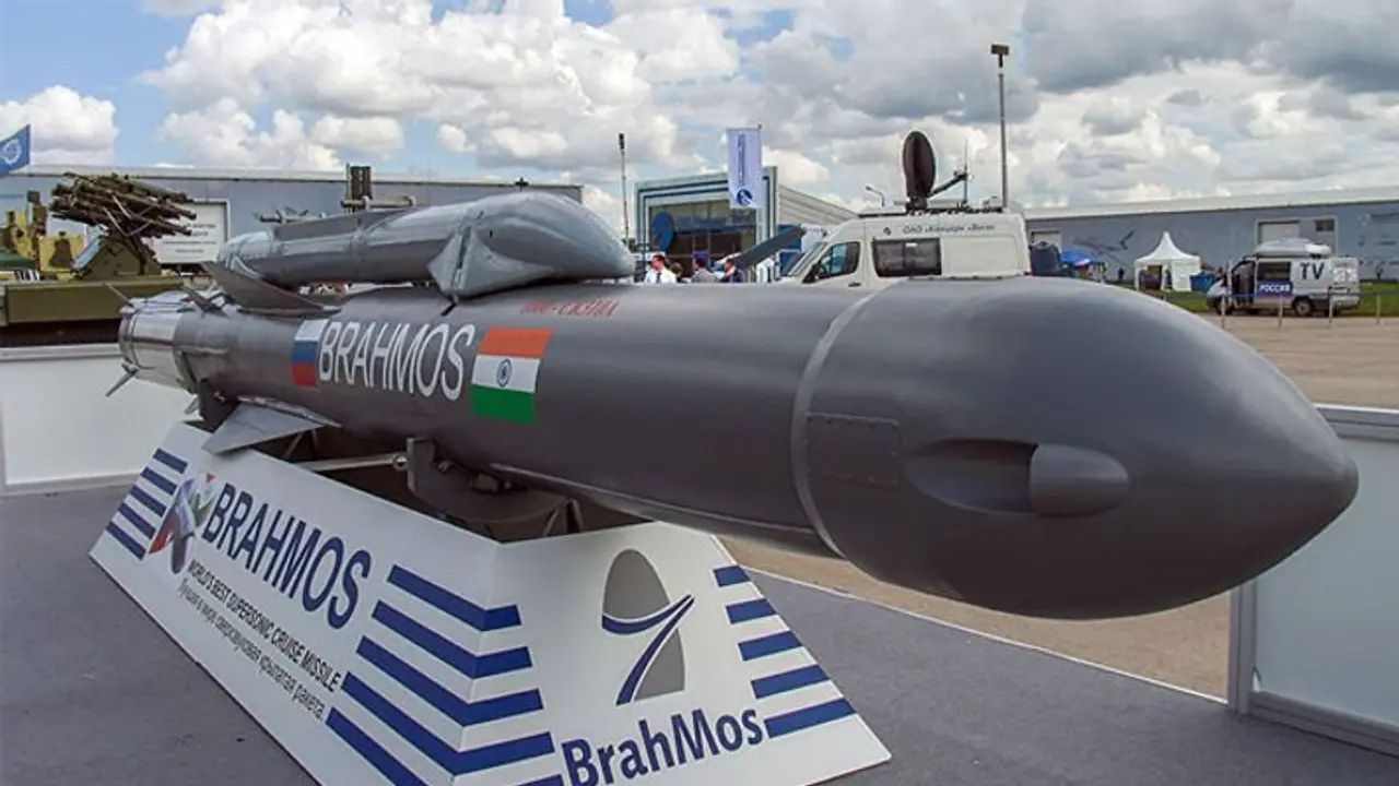Philippines Navy completes training in Nagpur to operate BrahMos missiles Philippines Navy completes training in Nagpur to operate BrahMos missiles