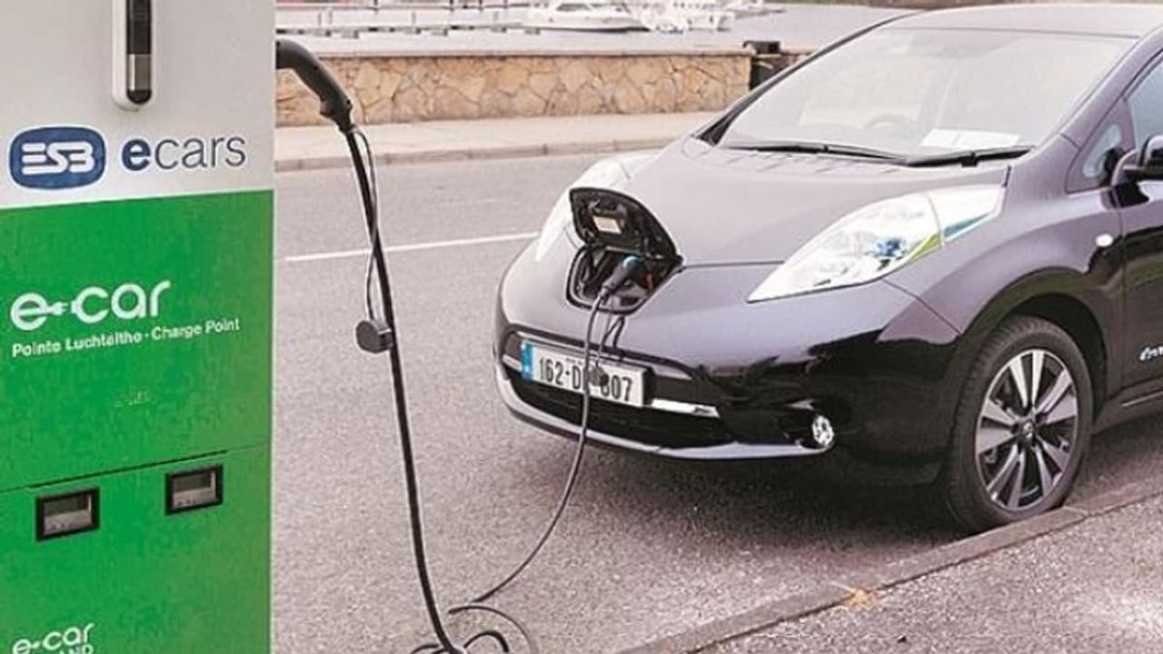 ബെംഗളൂരുവിൽ ഇലക്ട്രിക് വാഹനങ്ങൾക്കായി എണ്പത് ചാർജ്ജിംഗ് സ്റ്റേഷനുകൾ ഒരുങ്ങുന്നു ബെംഗളൂരുവിൽ ഇലക്ട്രിക് വാഹനങ്ങൾക്കായി എണ്പത് ചാർജ്ജിംഗ് സ്റ്റേഷനുകൾ ഒരുങ്ങുന്നു