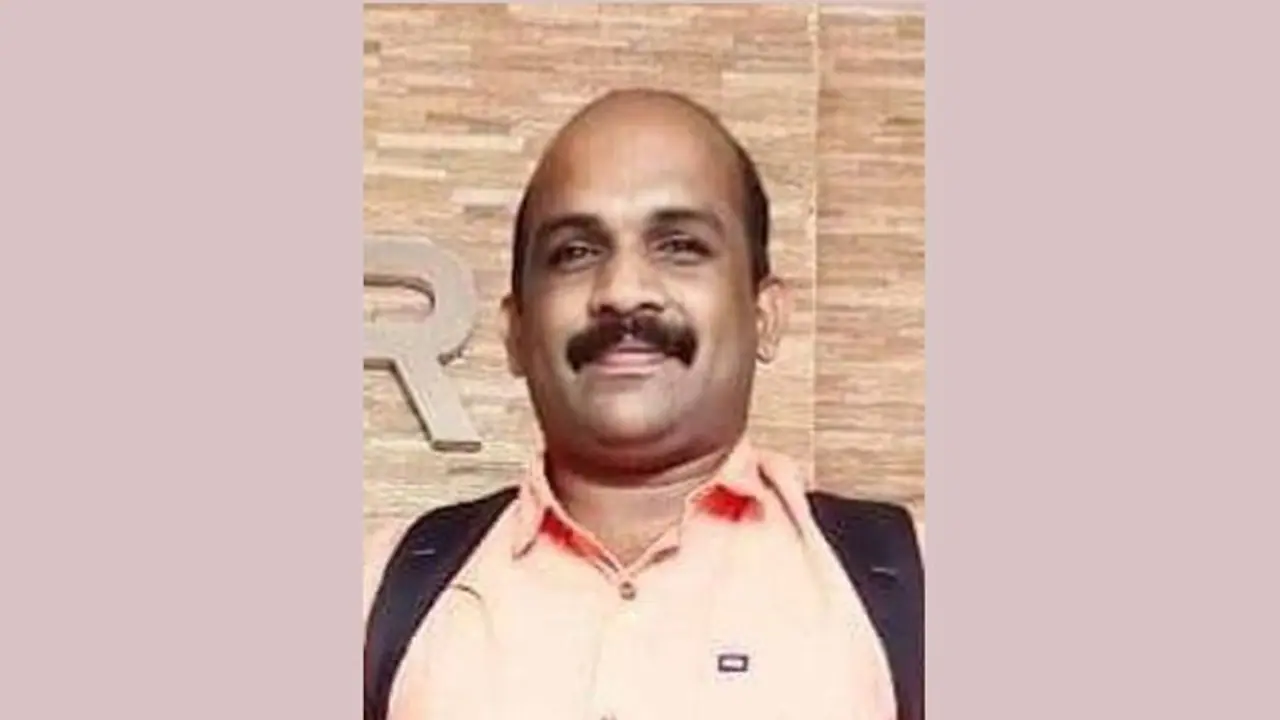 ബൈക്ക് നിയന്ത്രണം വിട്ട് ഇലക്ട്രിക് പോസ്റ്റിലിടിച്ച് യുവാവ് മരിച്ചു ബൈക്ക് നിയന്ത്രണം വിട്ട് ഇലക്ട്രിക് പോസ്റ്റിലിടിച്ച് യുവാവ് മരിച്ചു