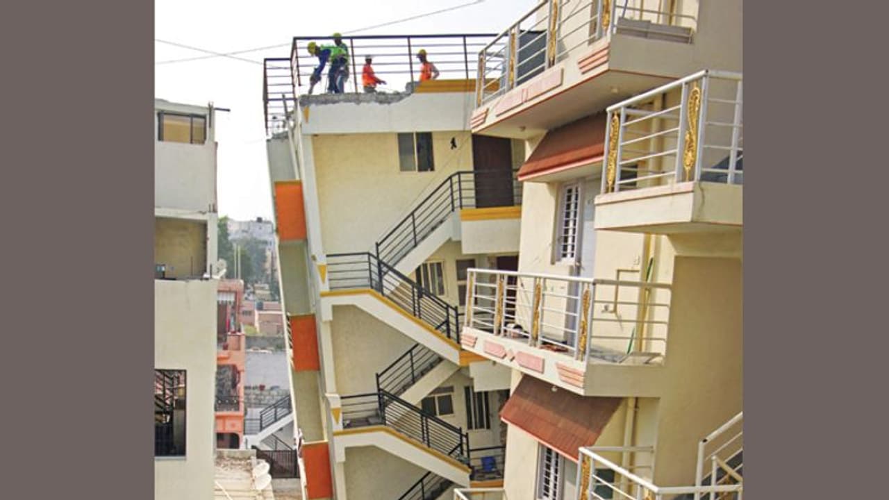 ಬೆಂಗಳೂರಿನಲ್ಲಿ ಧ್ವಂಸವಾಗಲಿವೆ ಹಲವು ಕಟ್ಟಡ : ಗ್ರೀನ್ ಸಿಗ್ನಲ್ ಬೆಂಗಳೂರಿನಲ್ಲಿ ಧ್ವಂಸವಾಗಲಿವೆ ಹಲವು ಕಟ್ಟಡ : ಗ್ರೀನ್ ಸಿಗ್ನಲ್