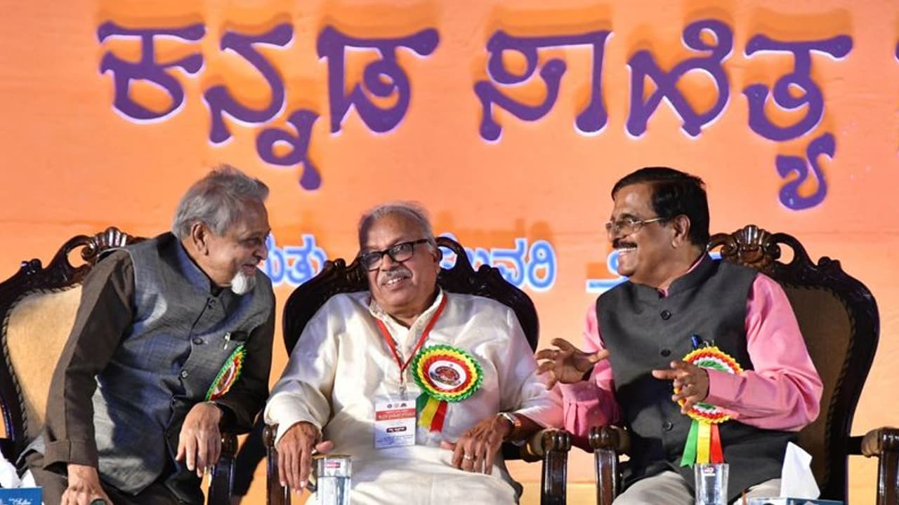 ಶಾಸ್ತ್ರೀಯ ಭಾಷೆ ಬಗ್ಗೆ ಸರ್ಕಾರಕ್ಕೆ ಕಾಳಜಿ ಇಲ್ಲ: ಶೆಟ್ಟರ್ ಶಾಸ್ತ್ರೀಯ ಭಾಷೆ ಬಗ್ಗೆ ಸರ್ಕಾರಕ್ಕೆ ಕಾಳಜಿ ಇಲ್ಲ: ಶೆಟ್ಟರ್