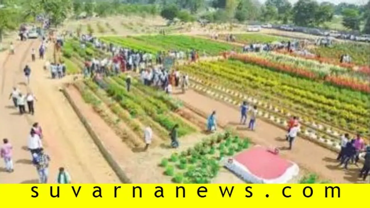 ಸುಧಾರಿತ ತಳಿಯ ಮಾಹಿತಿಗೆ ಮುಗಿಬಿದ್ದ ರೈತರು, ತೋಟಗಾರಿಕಾ ಮೇಳಕ್ಕೆ 12 ಸಾವಿರ ಜನ! ಸುಧಾರಿತ ತಳಿಯ ಮಾಹಿತಿಗೆ ಮುಗಿಬಿದ್ದ ರೈತರು, ತೋಟಗಾರಿಕಾ ಮೇಳಕ್ಕೆ 12 ಸಾವಿರ ಜನ!
