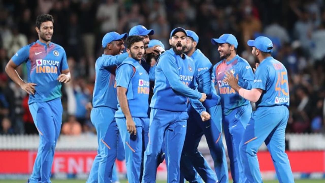 ಅಡಿಲೇಡ್ನ ಹೋಟೆಲ್ನಲ್ಲಿ ವಿರಾಟ್ ಕೊಹ್ಲಿ ಪಡೆಗೆ ಕ್ವಾರಂಟೈನ್? ಅಡಿಲೇಡ್ನ ಹೋಟೆಲ್ನಲ್ಲಿ ವಿರಾಟ್ ಕೊಹ್ಲಿ ಪಡೆಗೆ ಕ್ವಾರಂಟೈನ್?