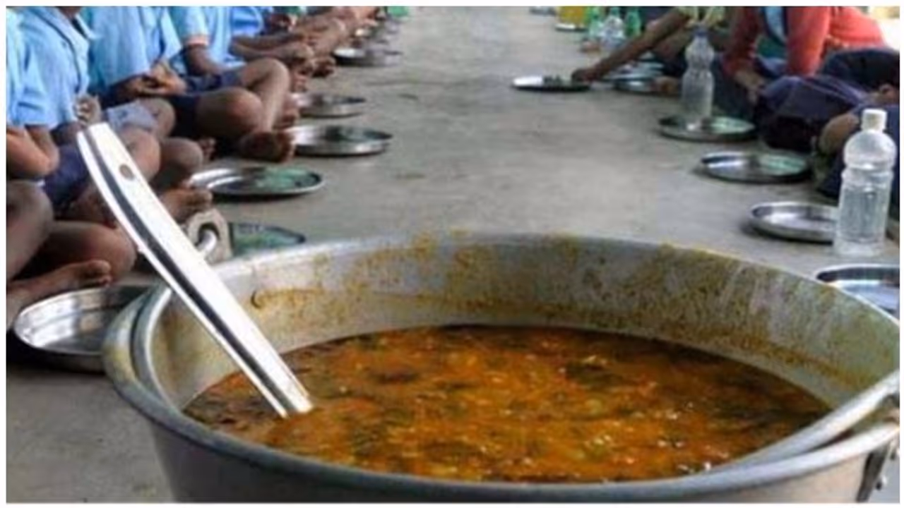 അനധികൃത സ്കൂൾ, വിതരണം ചെയ്തത് മിച്ചം വന്ന വെജിറ്റബിൾ പുലാവും ചട്നിയും, 2 വിദ്യാർത്ഥികൾക്ക് ദാരുണാന്ത്യം അനധികൃത സ്കൂൾ, വിതരണം ചെയ്തത് മിച്ചം വന്ന വെജിറ്റബിൾ പുലാവും ചട്നിയും, 2 വിദ്യാർത്ഥികൾക്ക് ദാരുണാന്ത്യം