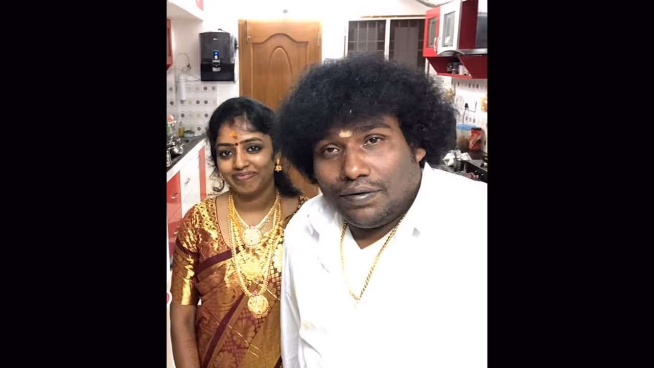 அவசர, அவசரமாக ரகசிய திருமணம் செய்தது ஏன்?... முதன் முறையாக மனம் திறந்த யோகிபாபு...! அவசர, அவசரமாக ரகசிய திருமணம் செய்தது ஏன்?... முதன் முறையாக மனம் திறந்த யோகிபாபு...!