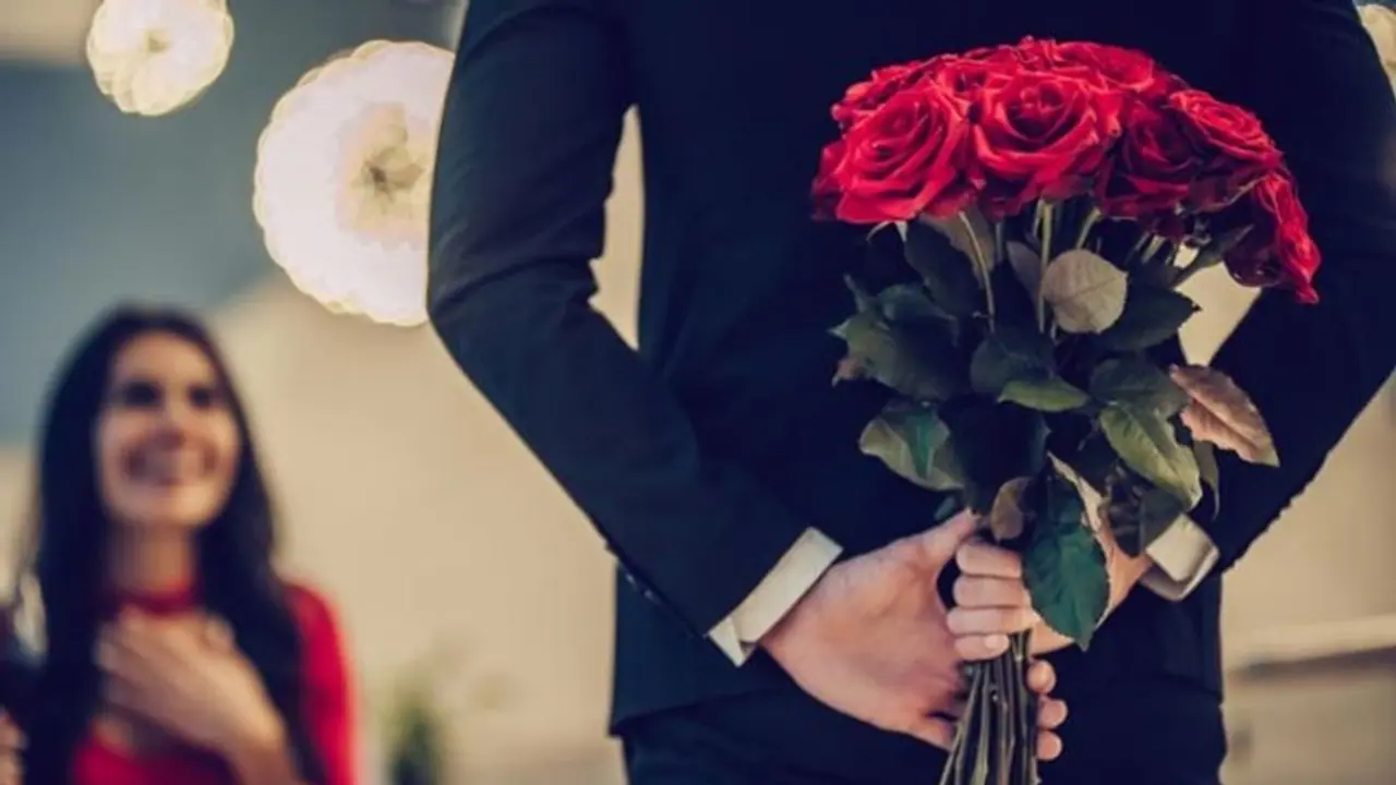 വാലന്റൈന് വീക്കിന് തുടക്കം; ഇന്ന് റോസ് ദിനം! വാലന്റൈന് വീക്കിന് തുടക്കം; ഇന്ന് റോസ് ദിനം!