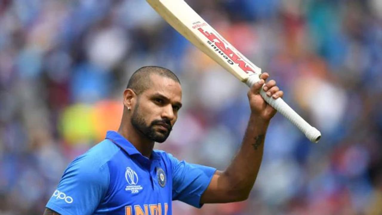 पृथ्वी शॉ से लेकर यशस्वी जायसवाल तक कोई नहीं तोड़ पाया धवन का यह रिकॉर्ड, 2004 में किया था कमाल पृथ्वी शॉ से लेकर यशस्वी जायसवाल तक कोई नहीं तोड़ पाया धवन का यह रिकॉर्ड, 2004 में किया था कमाल