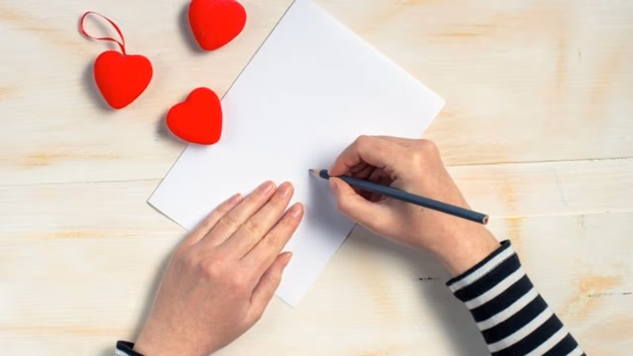 প্রেমপত্র লিখুন আর নিজের জীবনসঙ্গী খুঁজে নিন, জন্মের হার বাড়াতে নতুন প্রকল্প চালু এই দেশে প্রেমপত্র লিখুন আর নিজের জীবনসঙ্গী খুঁজে নিন, জন্মের হার বাড়াতে নতুন প্রকল্প চালু এই দেশে