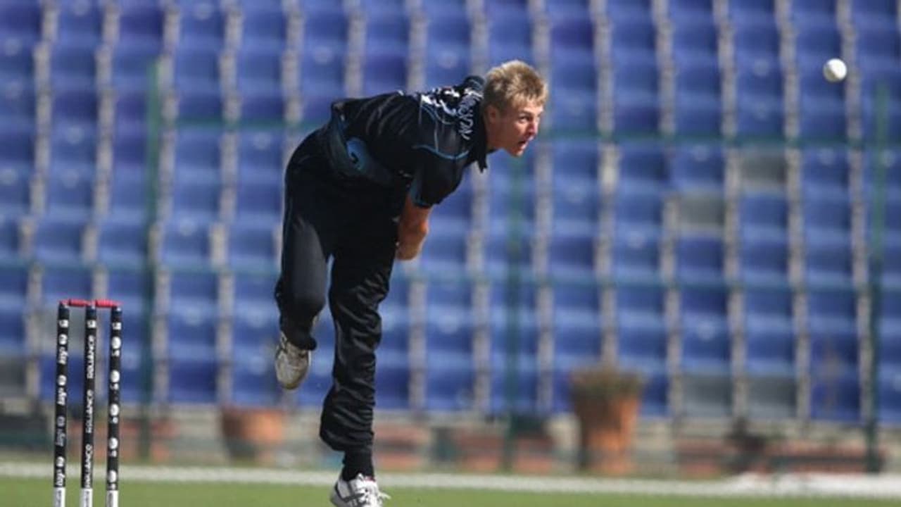 অকল্যান্ডে রানের পথে নিউজিল্যান্ড, দলে দীর্ঘদেহী পেসার জেমিসন অকল্যান্ডে রানের পথে নিউজিল্যান্ড, দলে দীর্ঘদেহী পেসার জেমিসন