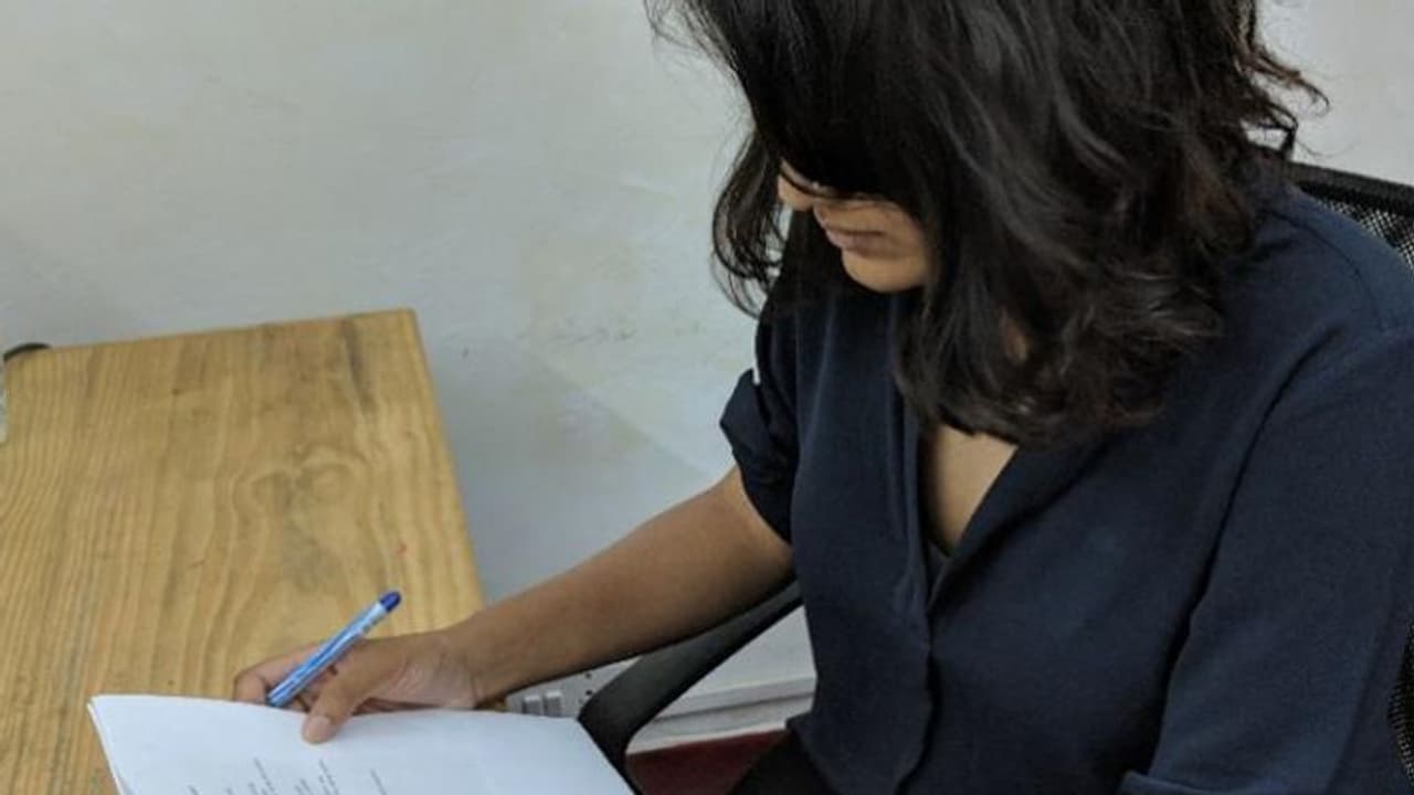 तमंचा दिखा किन्नर के साथ किया गैंगरेप, कोर्ट के आदेश पर दर्ज हुआ केस तमंचा दिखा किन्नर के साथ किया गैंगरेप, कोर्ट के आदेश पर दर्ज हुआ केस