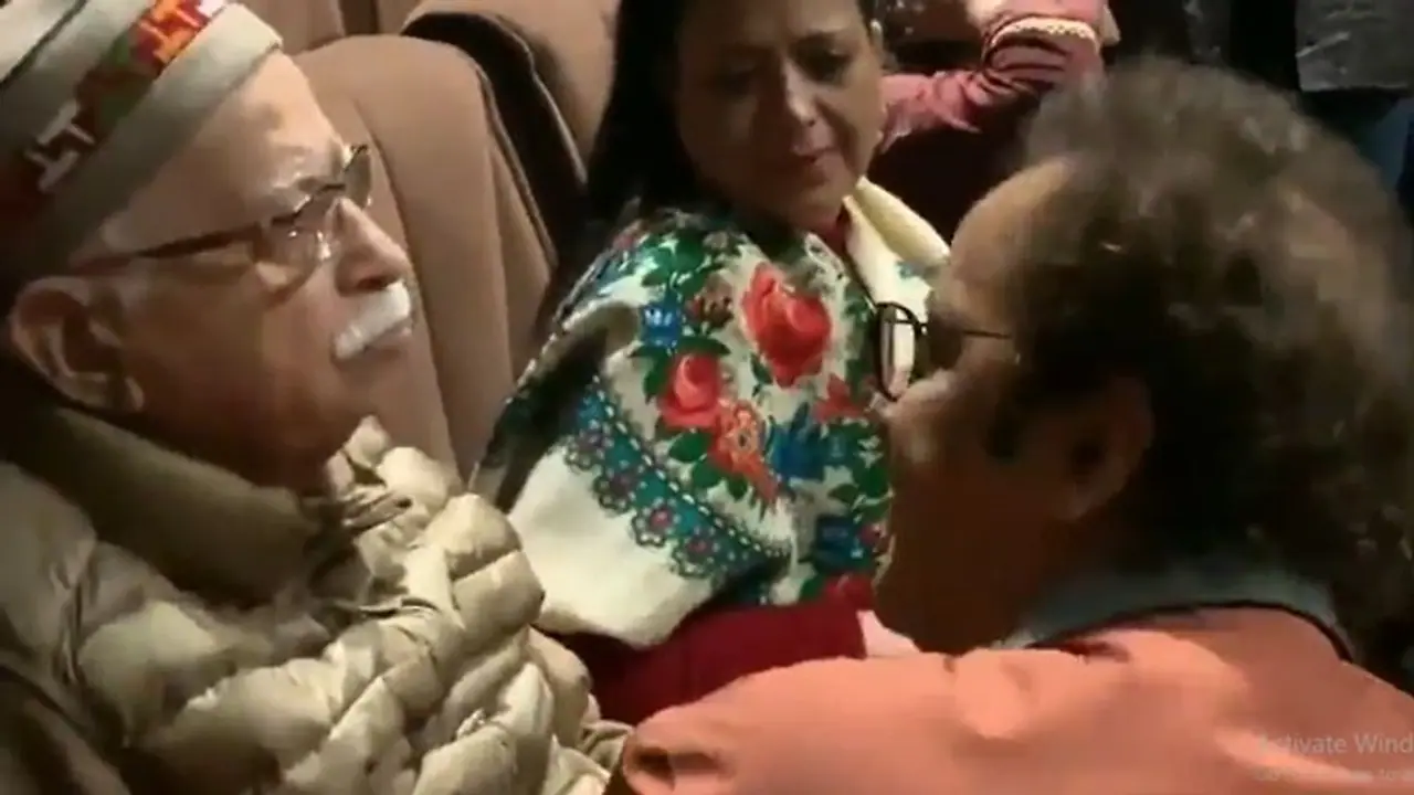 দিল্লিতে ভোটের দিন চোখের জল ধরে রাখতে পারলেন না লালকৃষ্ণ আডবাণী দিল্লিতে ভোটের দিন চোখের জল ধরে রাখতে পারলেন না লালকৃষ্ণ আডবাণী