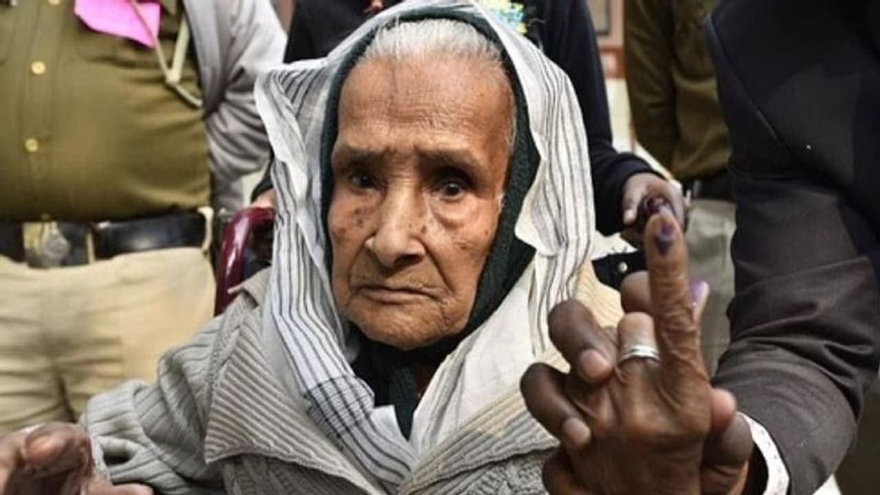 भारत के सभी चुनाव देख चुकी ये महिला है खास, याद भी नहीं कितने चुनावों में डाले वोट भारत के सभी चुनाव देख चुकी ये महिला है खास, याद भी नहीं कितने चुनावों में डाले वोट
