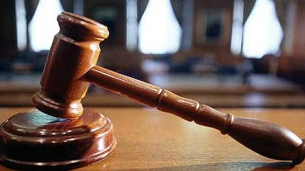 पाक अदालत ने कम उम्र की रजस्वला ईसाई किशोरी से जबरन शादी को बताया वैध पाक अदालत ने कम उम्र की रजस्वला ईसाई किशोरी से जबरन शादी को बताया वैध