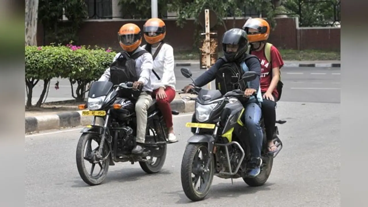 বাইক ট্যাক্সির বরাত খুলল, নয়া নিয়ম আনছে রাজ্য সরকার বাইক ট্যাক্সির বরাত খুলল, নয়া নিয়ম আনছে রাজ্য সরকার